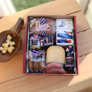 Fries Relatiegeschenk Fries pakket met Fryske mosterd, Dumkes en Friese kaas