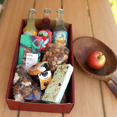 puur-vegan-kerstpakket-3 Puur Vegan -- vegan genieten kerstpakket met bio frisdrank en chocolade