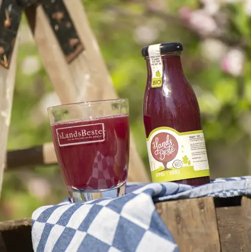 slandsbeste-appel-kers-sap-biologisch-3 's Landsbeste appel-kers sap biologisch sfeerbeeld